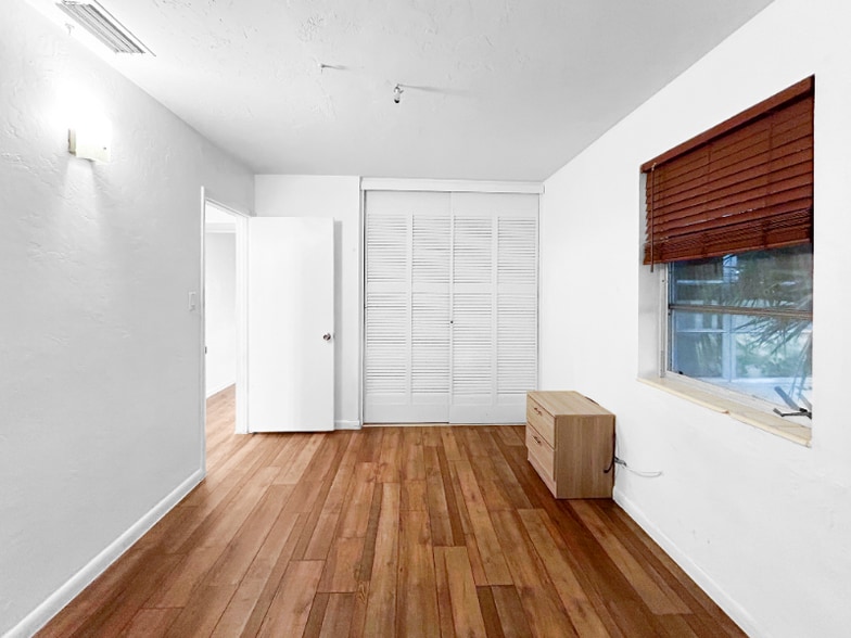 Building Photo - 8405 Aero Ave