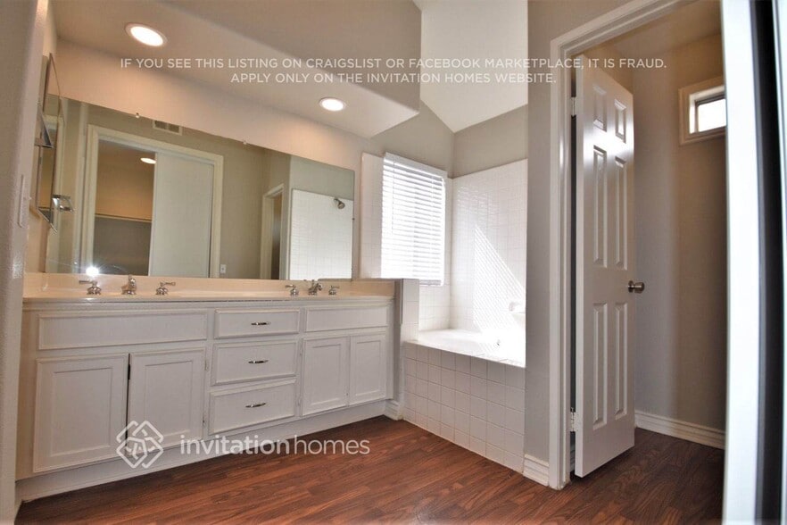 Building Photo - 27451 Echo Canyon Ct