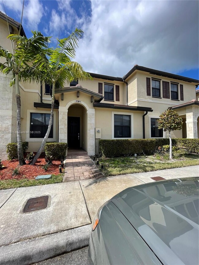 Primary Photo - 10586 West 33rd Ct