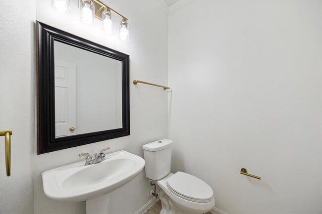 Building Photo - 6314 Canyon Chase Dr