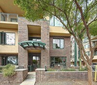 Building Photo - 16 W Encanto Blvd