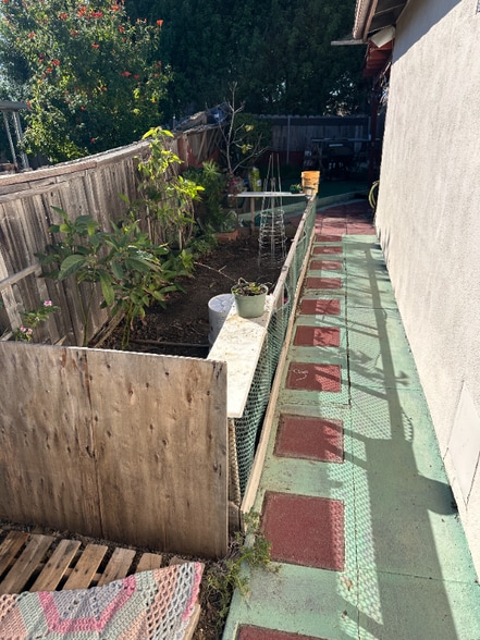 Building Photo - 3241 Calle Osuna