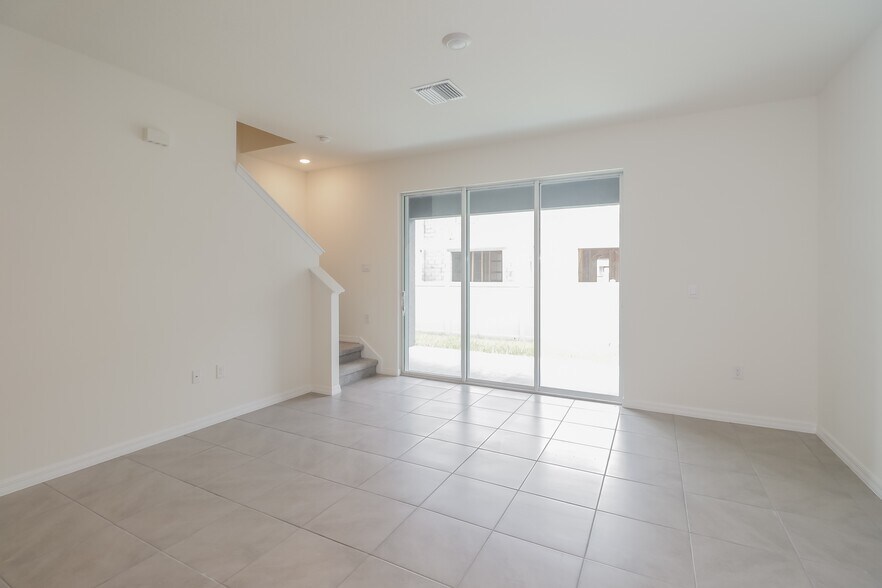 Building Photo - 2894 Peony Pr Ln