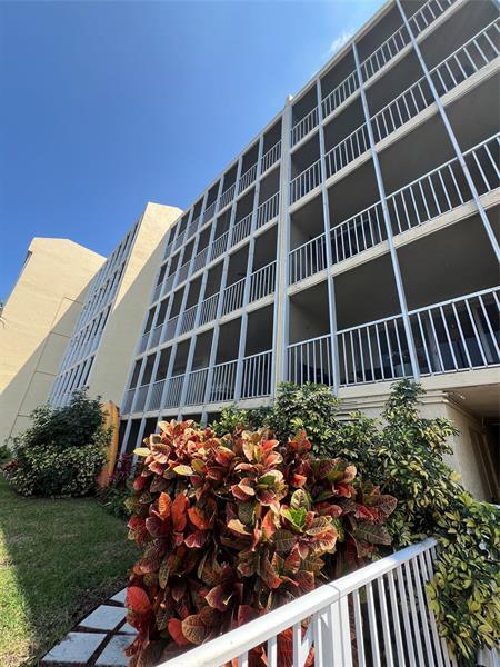 Building Photo - 2797 NE 51st St