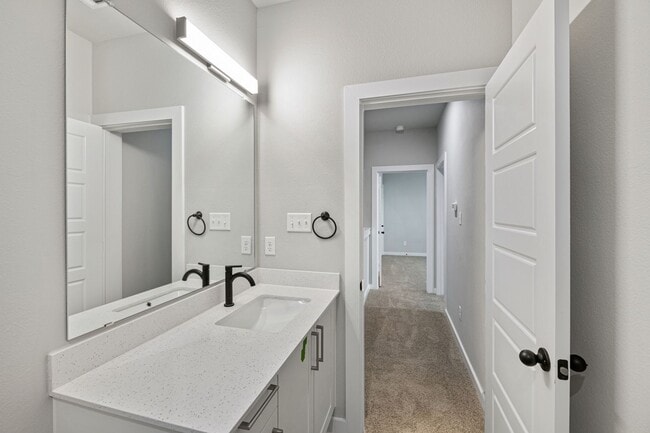 Building Photo - AVAILABLE NOW! 3 BEDROOM TRIPLEX  LOCATED ON 1-ACRE LOT IN MIDLOTHIAN, TX!