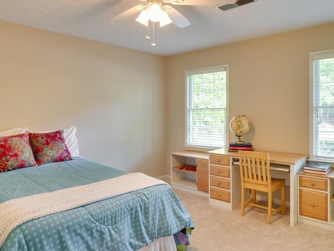 Building Photo - 5216 Willow Point Pkwy