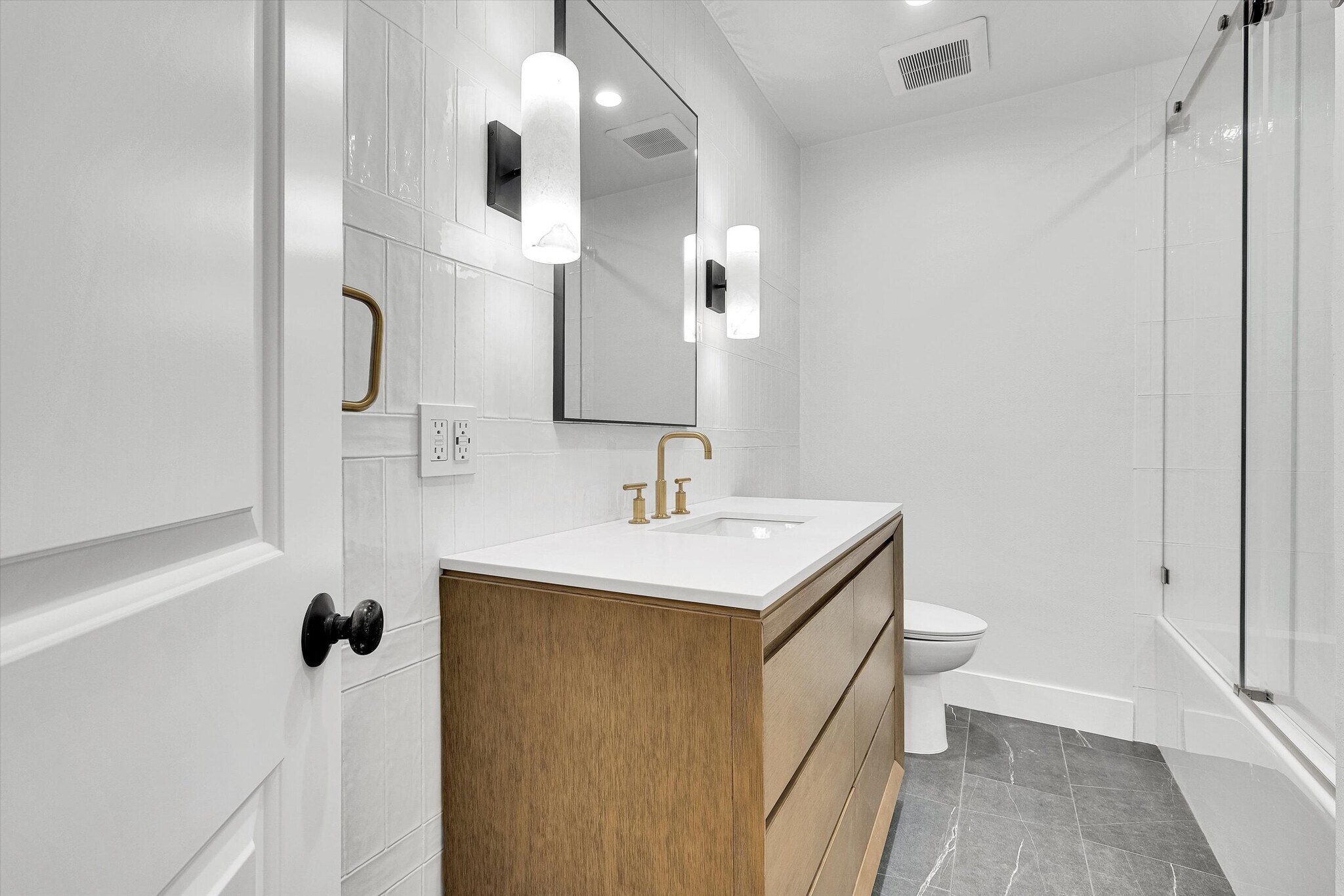 Top level hallway bathroom - 759 Border Ave