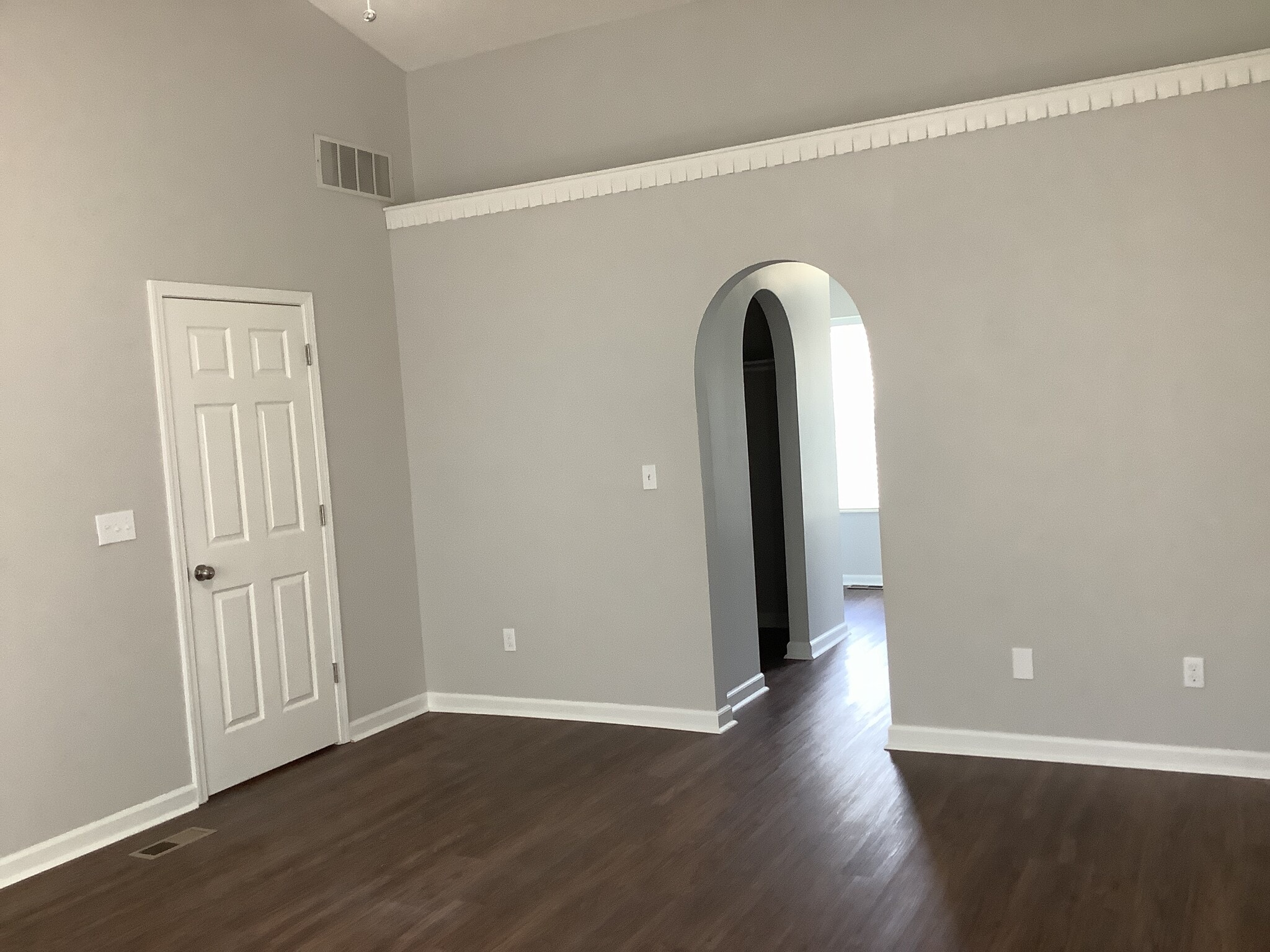 Building Photo - 295 Marjoram Dr