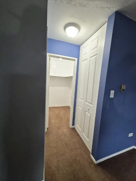 Building Photo - 1500 Robin Cir