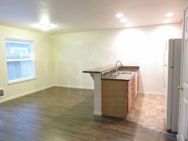 Building Photo - BPoint Properties (4324) EOM SELLING 6/1/25