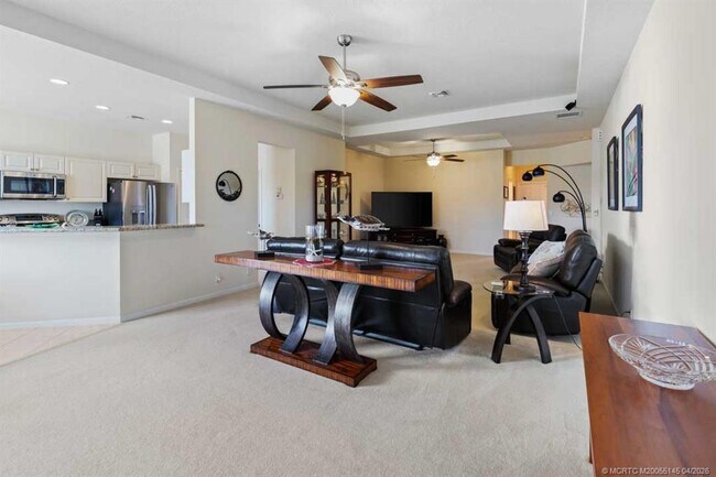 Building Photo - 2371 SW Carriage Hill Terrace