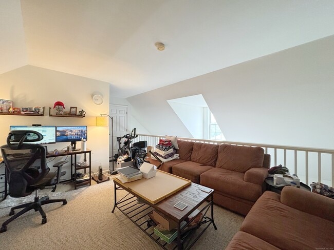 Building Photo - 22 Ferris Ave