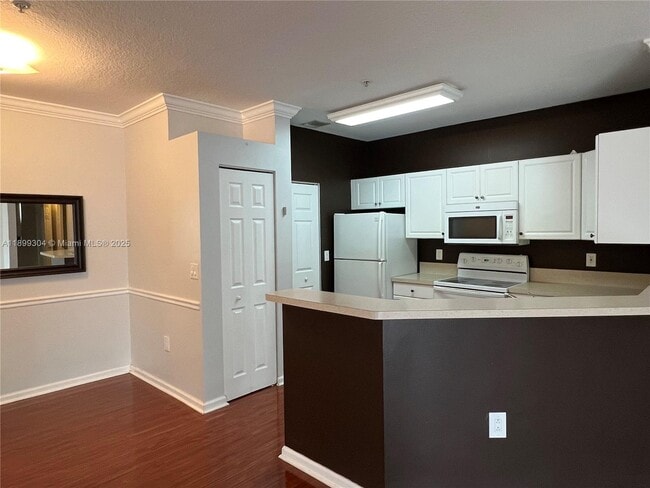 Primary Photo - 4404 SW 160th Ave