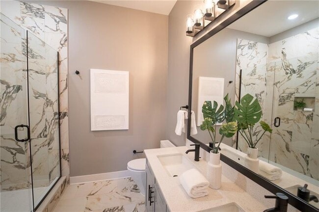 Building Photo - 1052 Fraser St