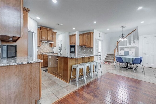 Building Photo - 26511 Cresent Cove Ln