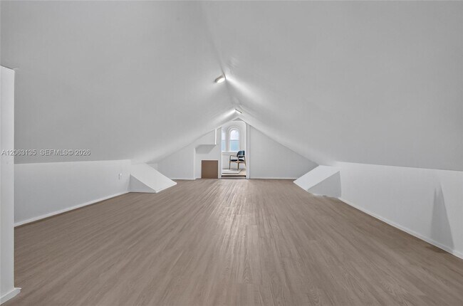 Building Photo - 1731 NE 171 St