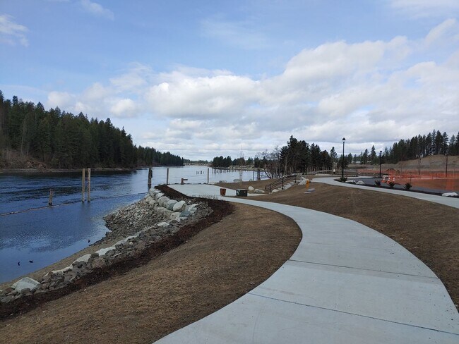 Building Photo - Beautiful Low Maintenance Home in Gated Community