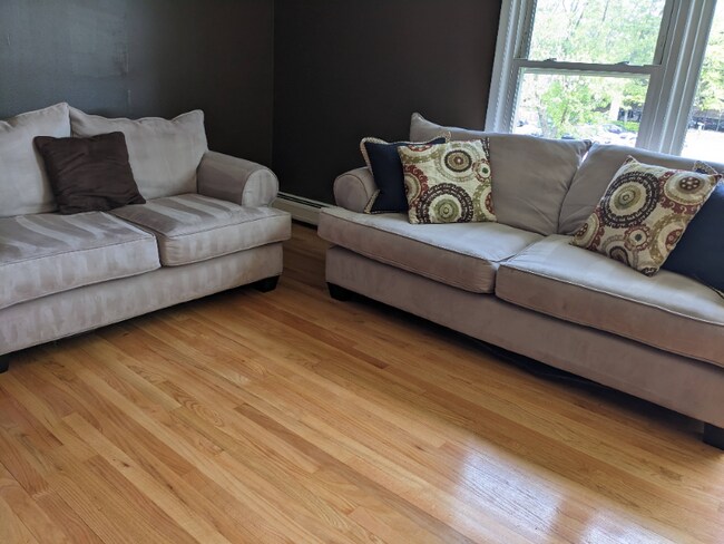 Building Photo - 16W631 56th St