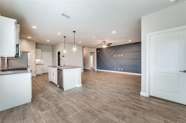 Building Photo - 817 Wilmott Ter