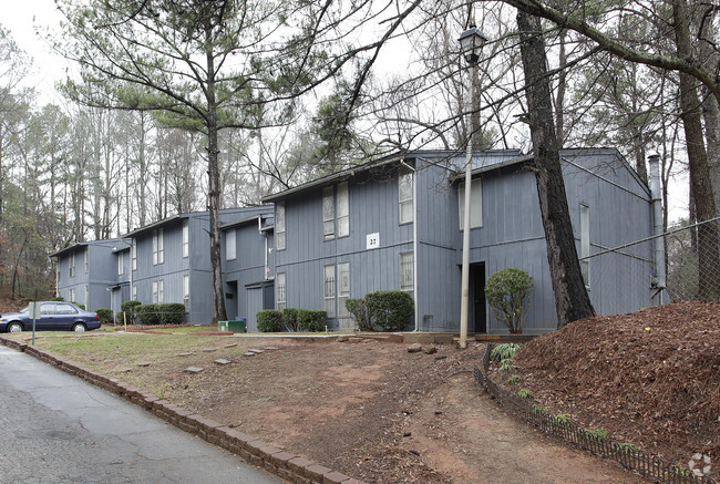 Building Photo - 2805 Macon Dr