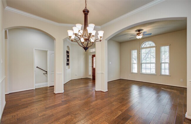 Building Photo - 8215 Laughing Falcon Trail