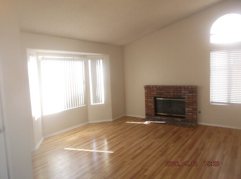 Building Photo - 3032 Chablis Ave