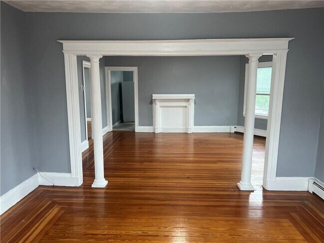 Building Photo - 9 Sprague Ave