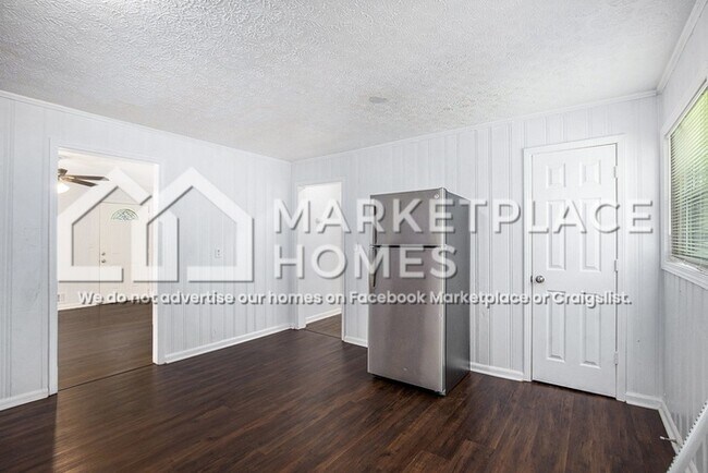 Building Photo - 4854 Flat Shoals Rd