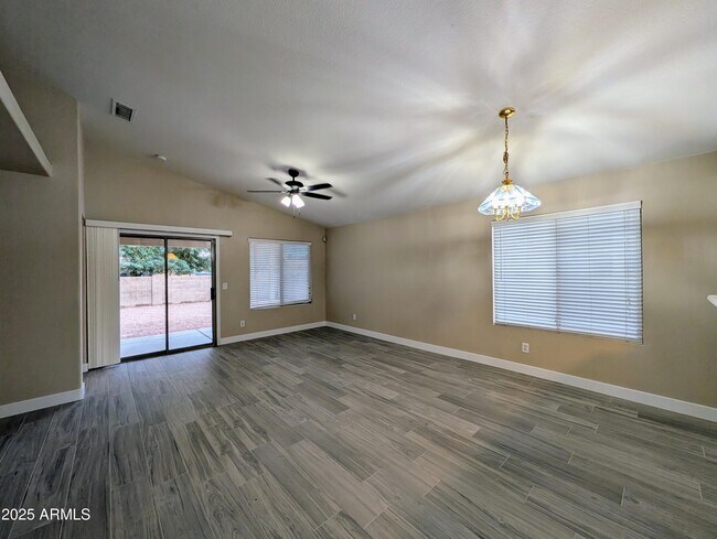 Building Photo - 7059 W Gardenia Ave