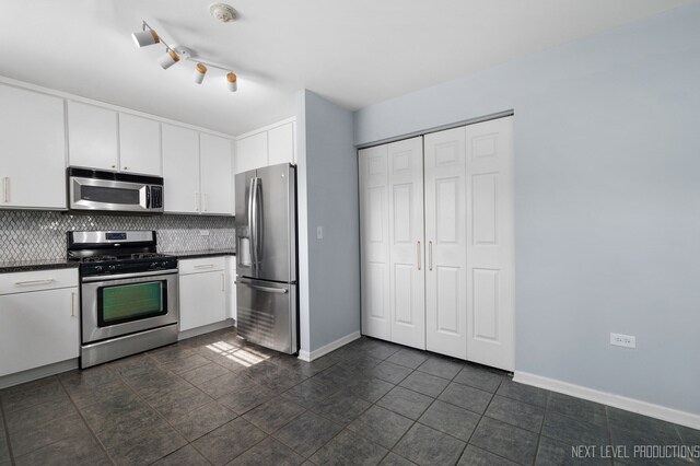 Building Photo - 3023 Saganashkee Ln