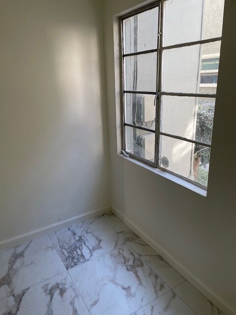 Building Photo - 111 Bennett Ave