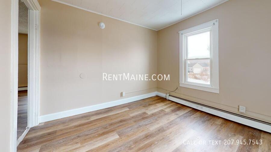 Building Photo - 172 College Ave