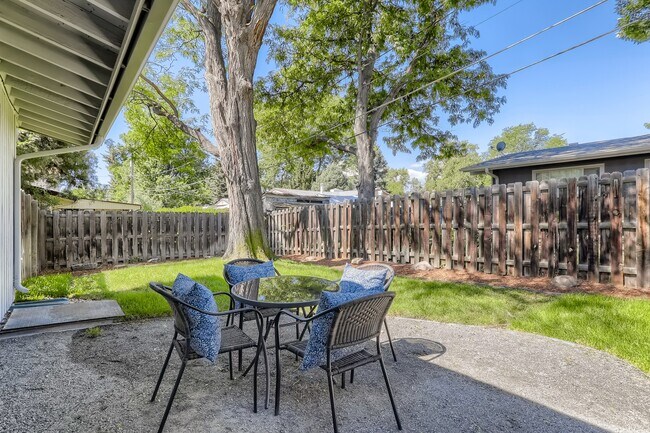 Building Photo - 2565 Teller St