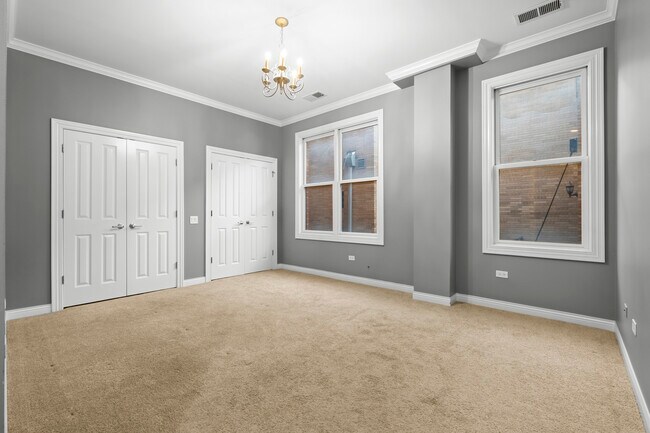 Building Photo - 1355 W Washington Blvd