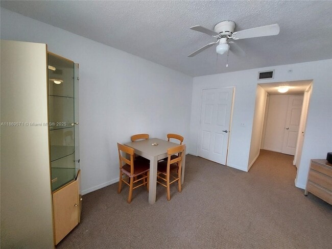 Building Photo - 2640 S University Dr