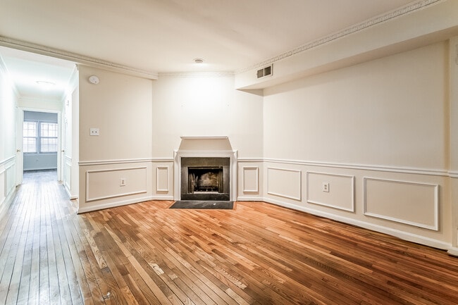 Building Photo - 4515 MacArthur Blvd NW