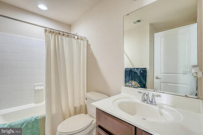 Building Photo - 5183 Wyndholme Cir