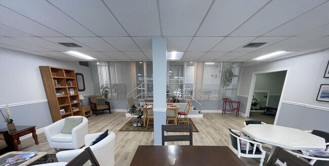 Building Photo - 720 Orton Ave