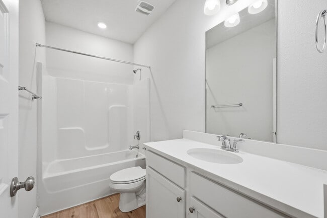 Building Photo - 32 Hammock Breeze Dr