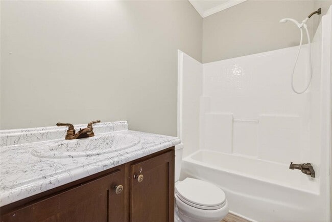 Building Photo - 130 Leaning Oaks Cir