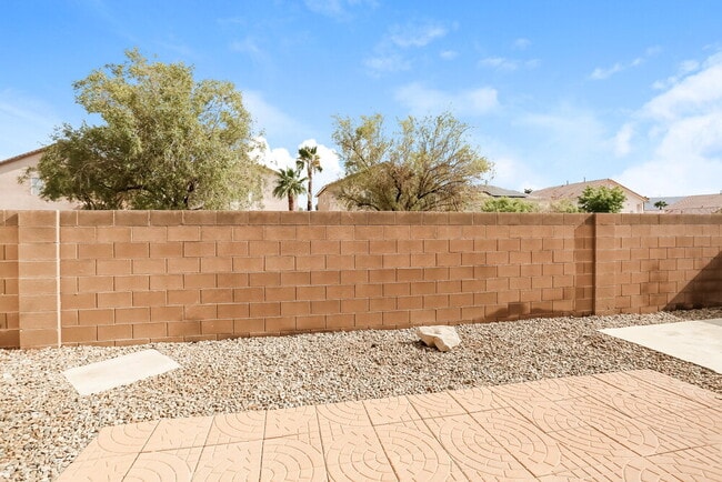 Building Photo - 8648 Water Bucket Ave