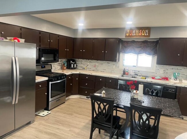 Building Photo - 3500 N 10th St