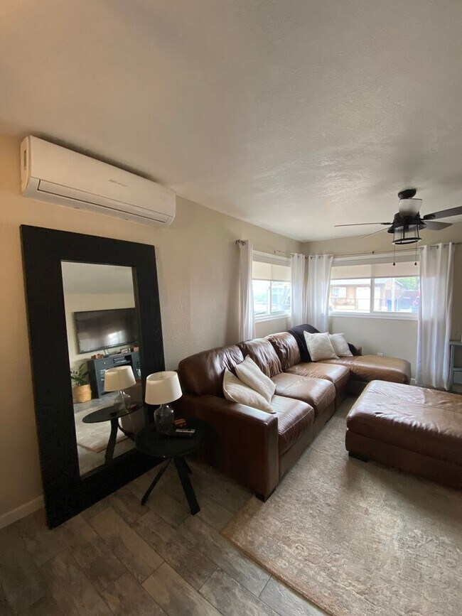 Building Photo - Gorgeous, Spacious 3 bed / 1 bath located near Encanto, San Diego!