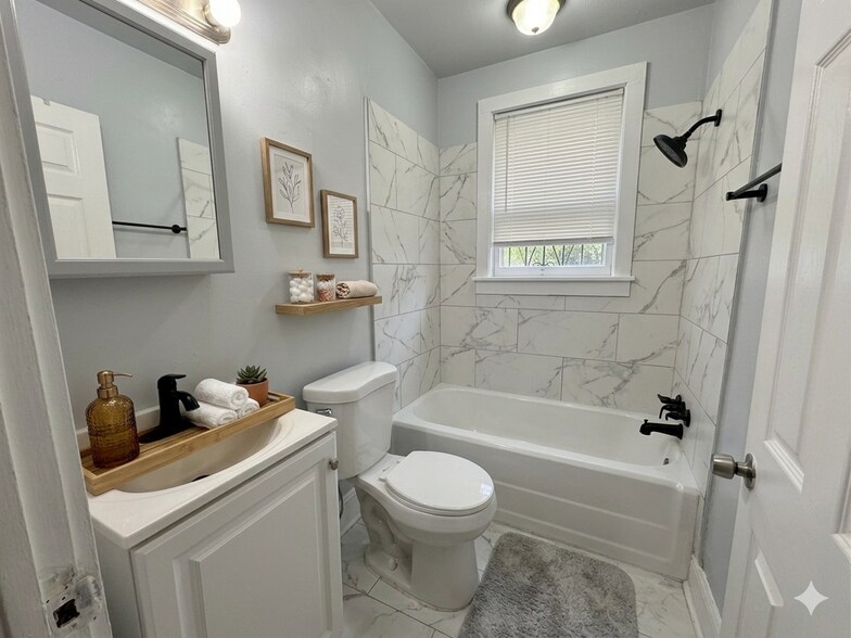 Building Photo - 46 W 23rd St