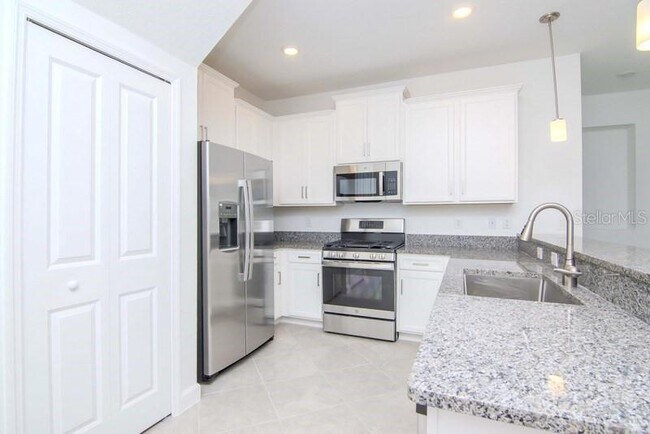 Building Photo - 3172 Bryant Park Dr