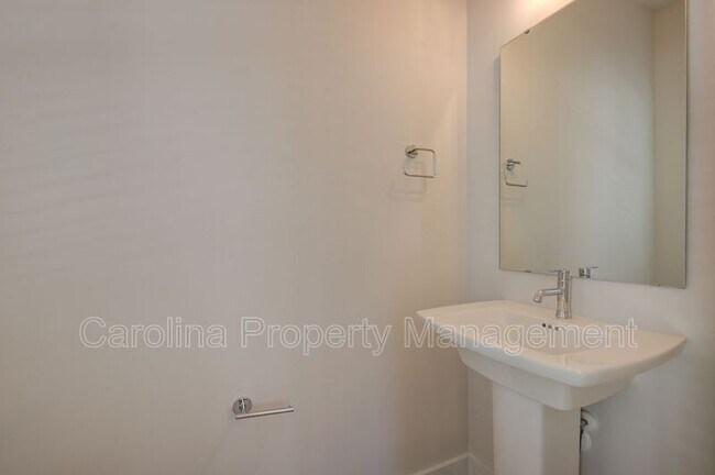 Building Photo - 5045 York Park Ln