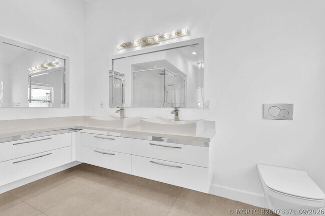 Building Photo - 3307 SW 49th St