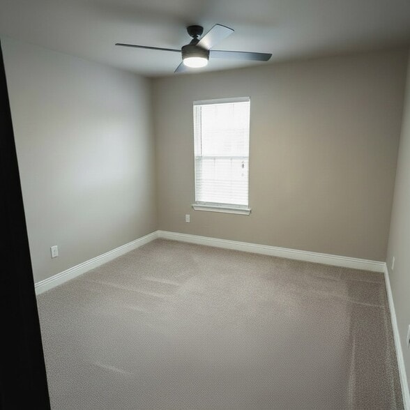 Building Photo - 337 Daleview Dr