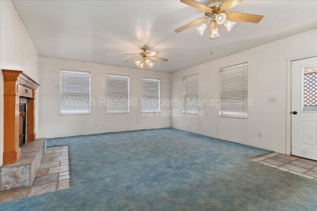 Building Photo - 506 N Geneva Rd