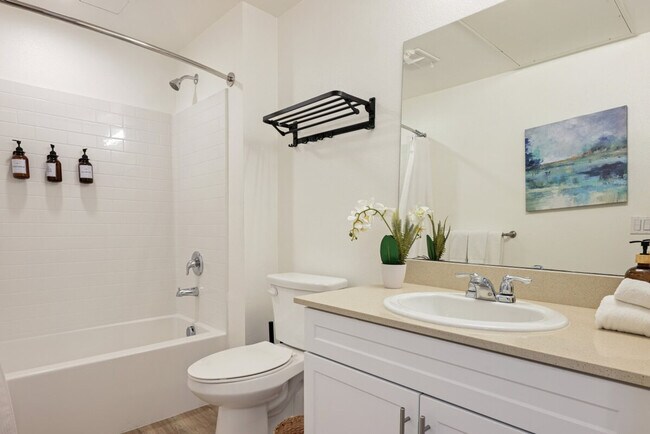 Building Photo - 4325 Ohio St